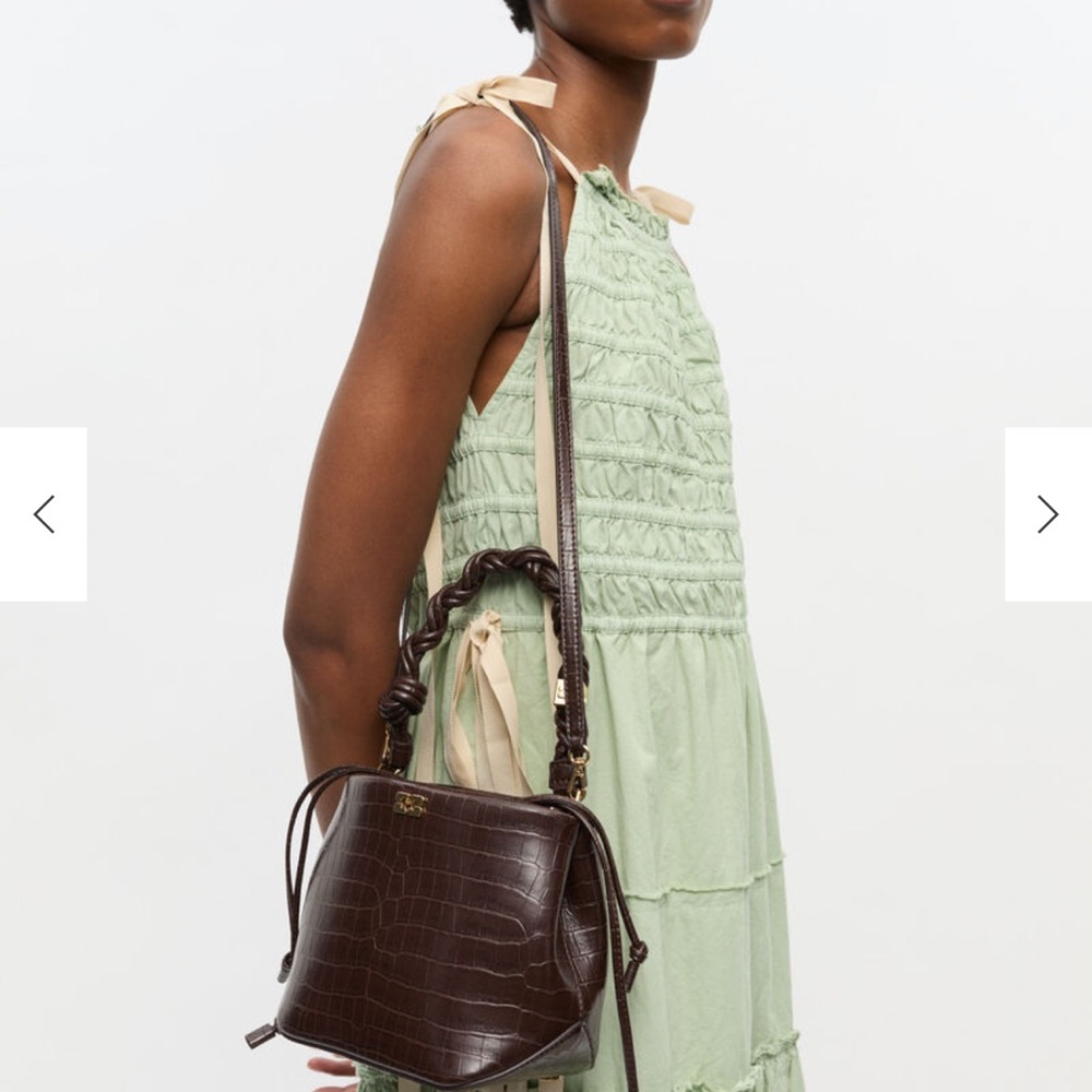 Black GANNI Bou Bucket Bag Raffia - Picture 9 of 10